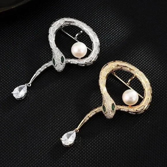 VQ Snake Brooch - Picture 5 of 8